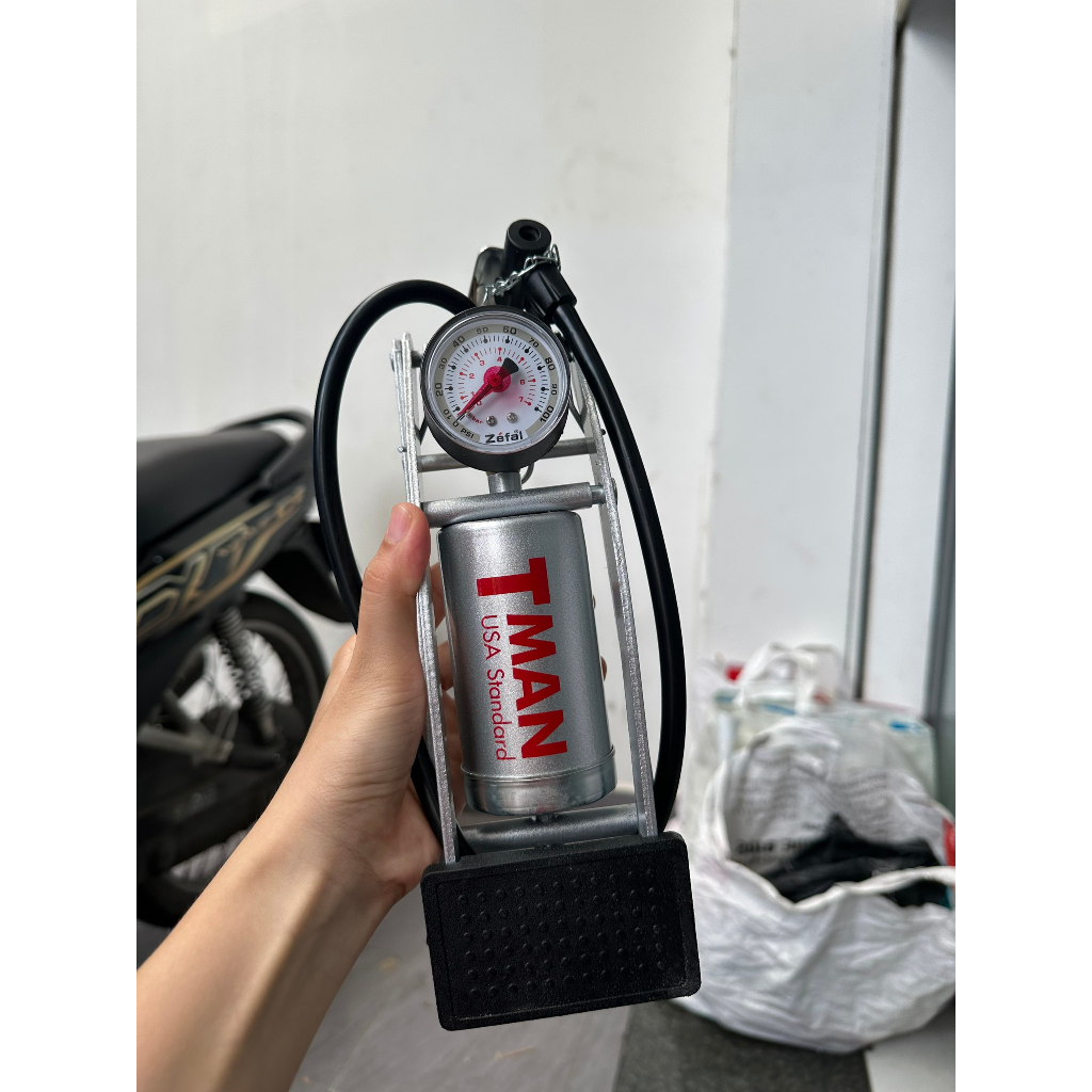 Bơm Đạp Chân Xe Máy vs Xe Đạp Cao Cấp USA ( Bơm Hơi Cho Xe Máy Cực Khỏe ) - Ảnh 3