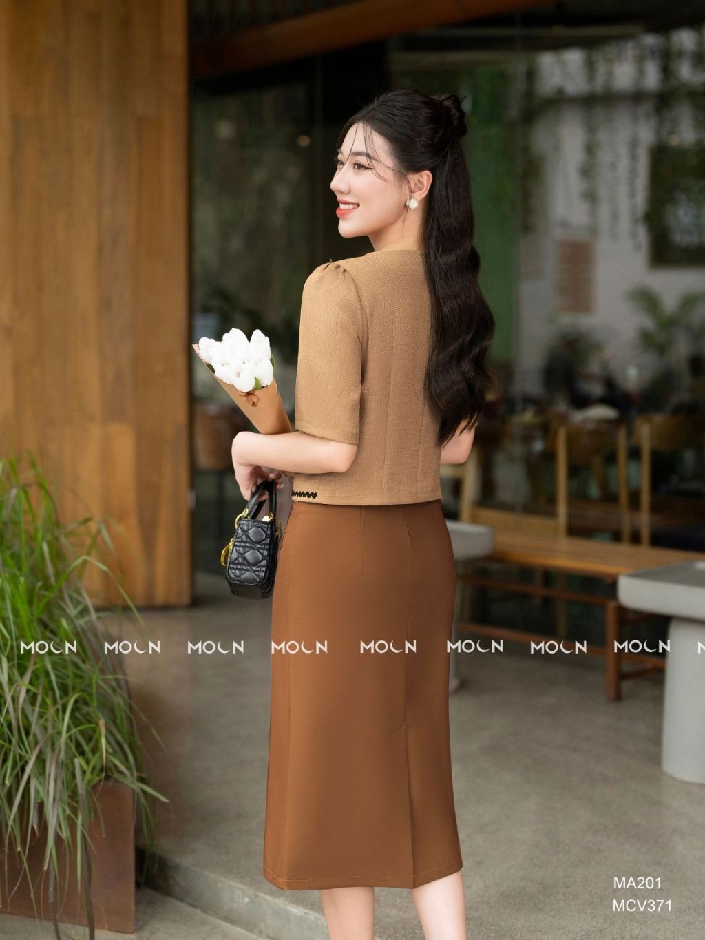 Áo khoác crop công sở thiết kế độc quyền MOON, áo cổ tròn chân váy đầm xếp ly sang chảnh, bánh bèo MA201 MA213 - Ảnh 3